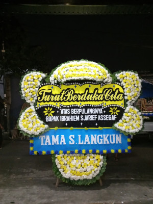 Papan Bunga Duka di Cikurutug