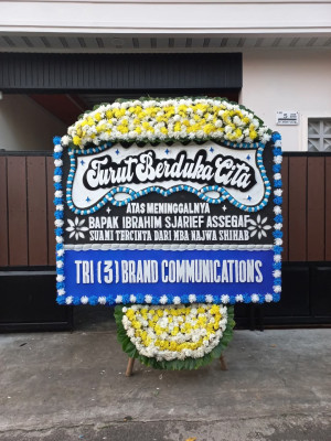 Papan Bunga Duka di Cikurutug